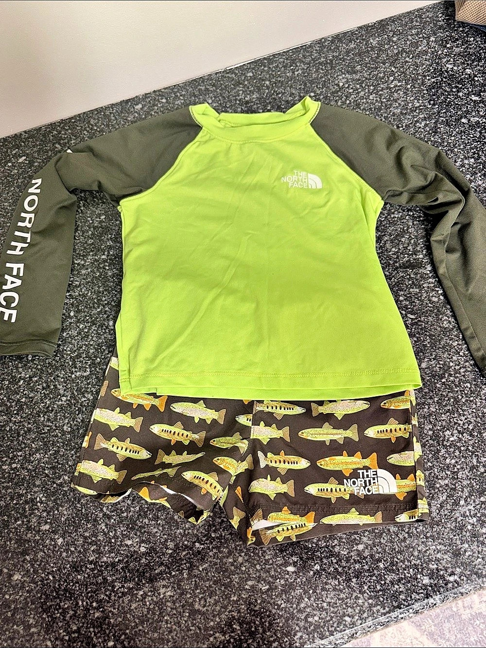 The North Face Kids Rashguard Set Green & Brown Size 3T Like New